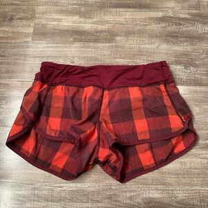 Lululemon shorts size 6